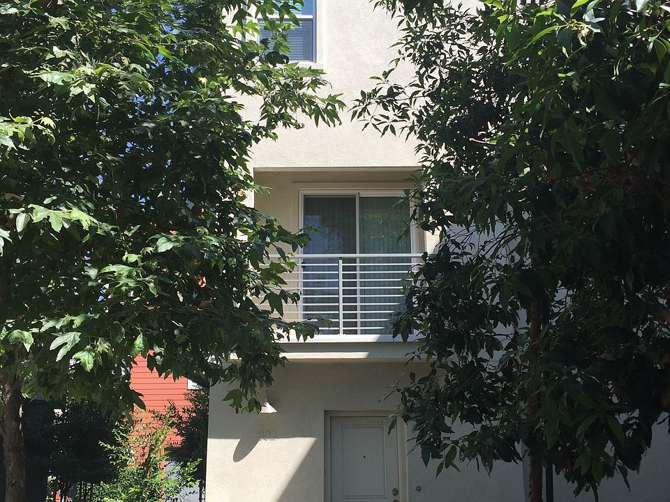 1st image of 213 Royal Gln Unit 302