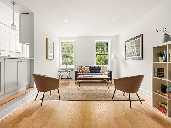 55 Eastern Pkwy APT 2B, Brooklyn, NY 11238