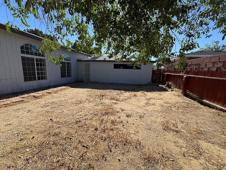 44333 Elm Ave — Photo 21