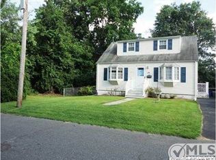 29 Dorothy St, Spotswood, NJ 08884