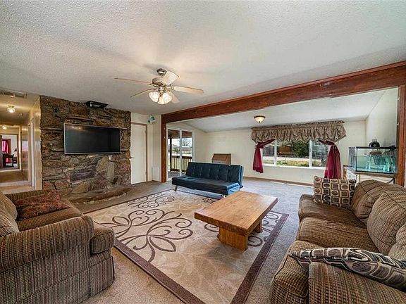 4th image of 1562 S Eden Dr