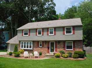 122 Deerfield Dr, Cherry Hill, NJ 08034