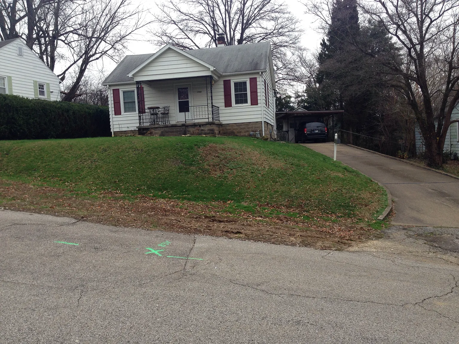 1705 Russell Ave photo 1