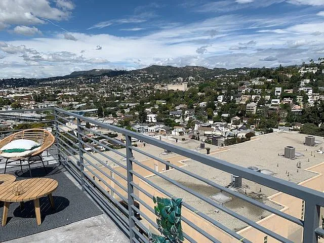 1729 Lucile Ave — Photo 44