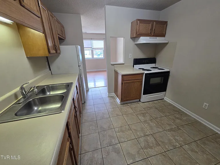 2812 Plymouth Rd #19 — Photo 9