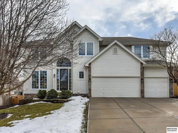 14061 Hartman Ave, Omaha, NE 68164