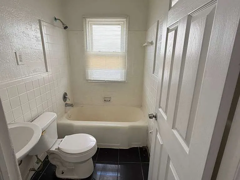 13873 Carlisle St — Photo 16