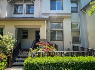 362 Flower Ln, Mountain View, CA 94043
