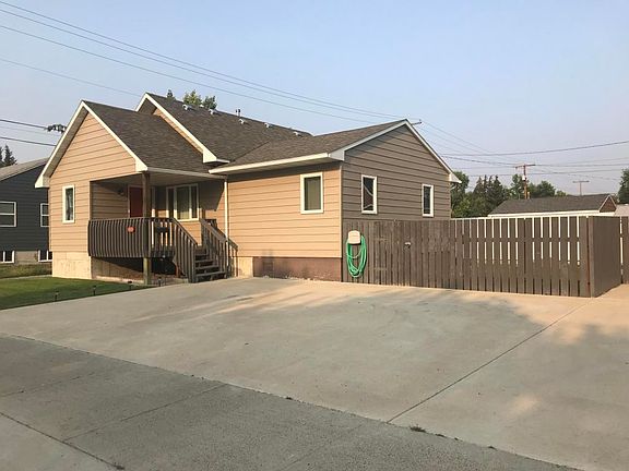 3rd image of 1423 7th Ave