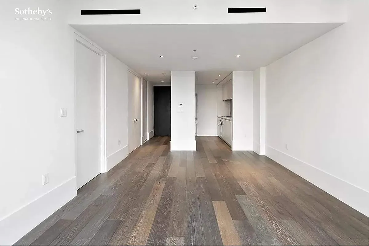 Building Photo - 429 Kent Ave #806