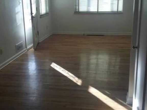 Living room/dining room