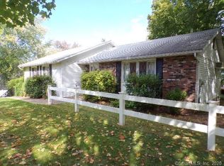 14 Whitney Cir, Windsor, CT 06095