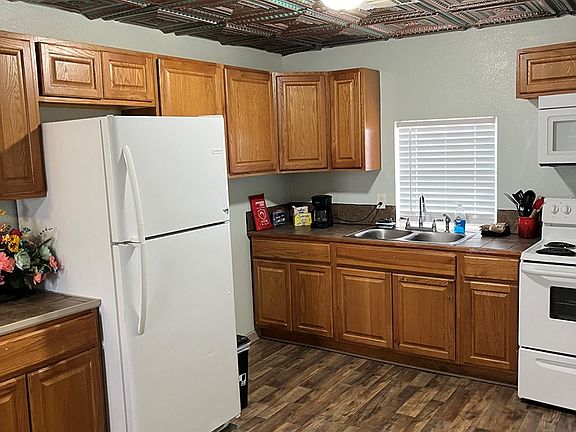 5th image of 1308 Scurry St #A-b