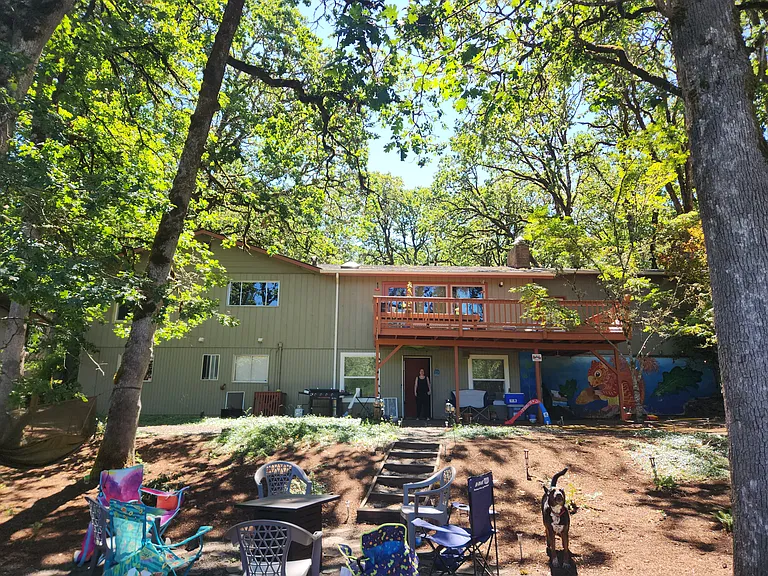3815 NW Hayes Ave — Photo 2