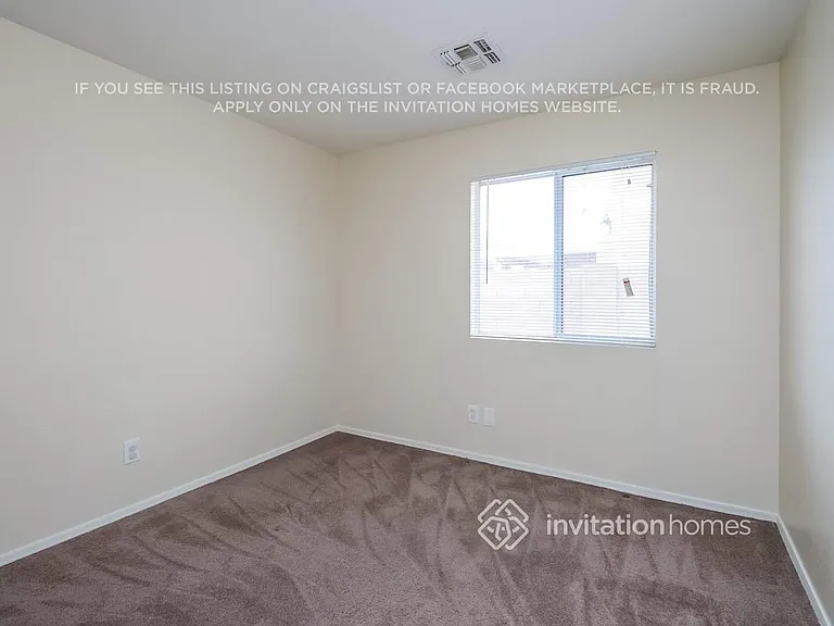 11013 W Augusta Ave — Photo 8