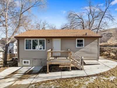 609 7th St SE, Minot, ND, 58701
