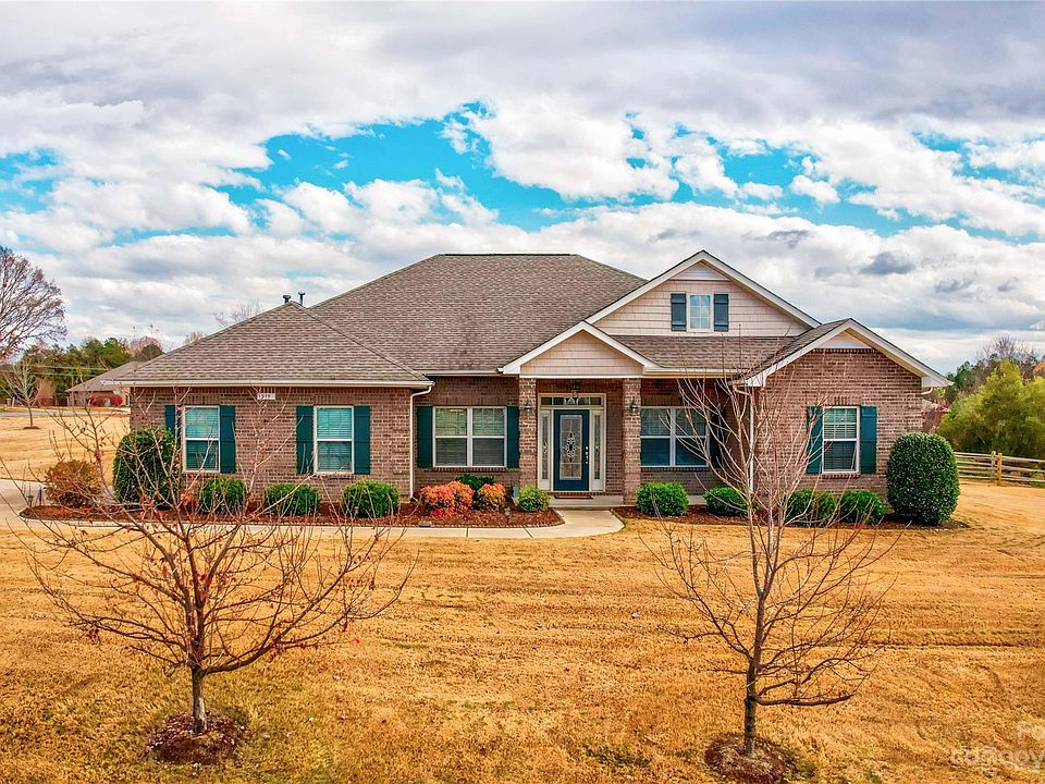 1st image of 119 Nesting Quail Ln