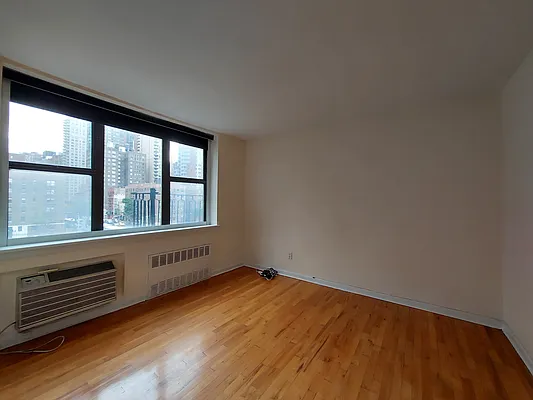 Rented by Corcoran | media 1