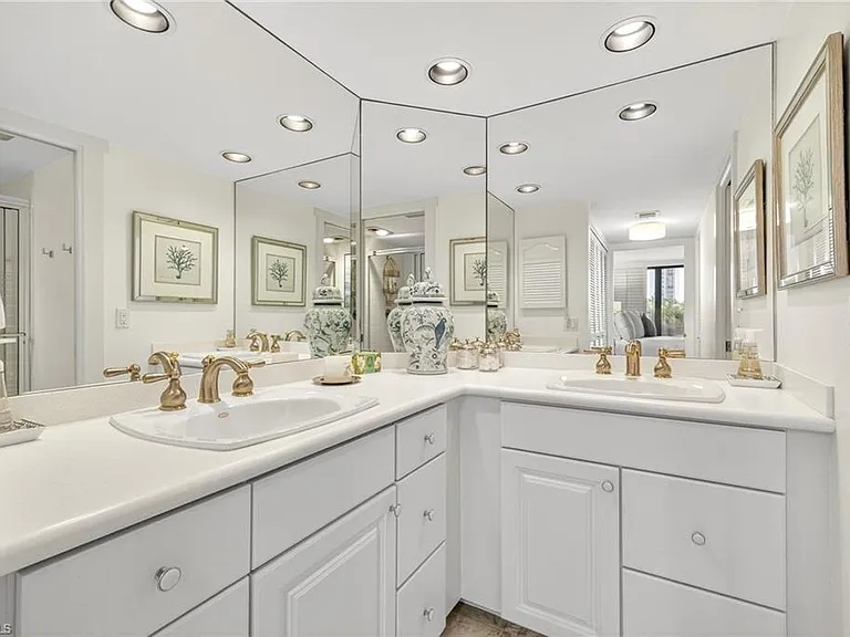 4001 Gulf Shore Blvd N #105 — Photo 15