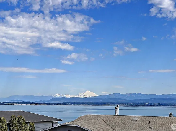 1516 Thompson Drive, Camano Island, WA 98282