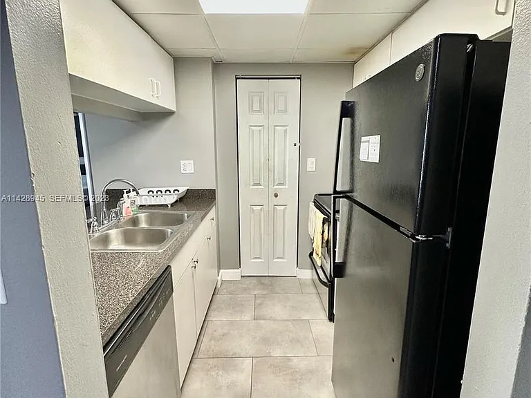 800 N Miami Ave #1406E — Photo 12