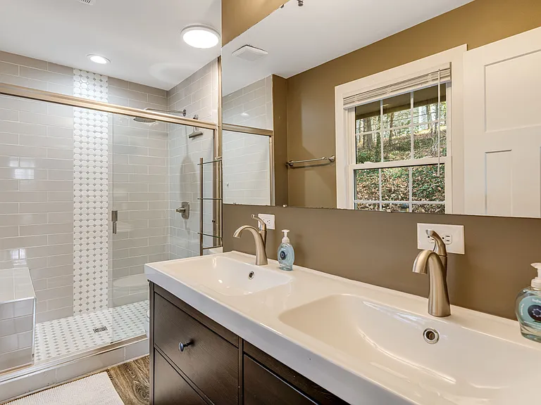 635 Aiken Rd #1 — Photo 8
