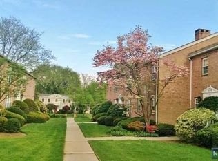 522 N Maple Ave #A20, Ridgewood, NJ 07450