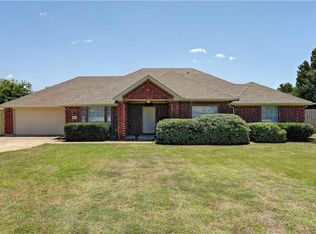 1051 Oakbrook Dr, Wylie, TX 75098