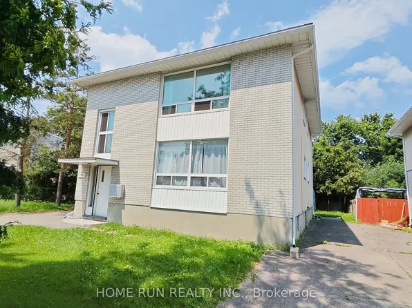 1023 Meadowlands Dr, Ottawa, ON K2C 0K5