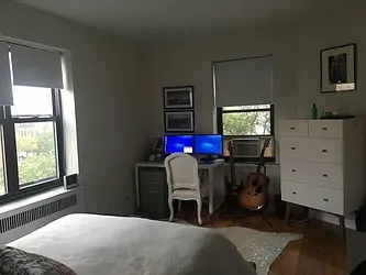 Rented by R New York