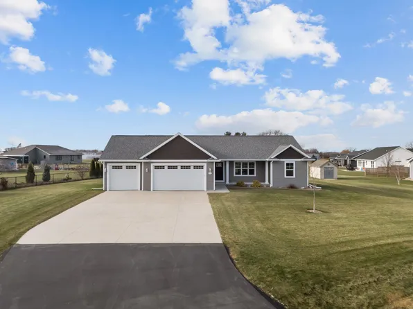 4215 Marquart Ln, Omro, WI 54963