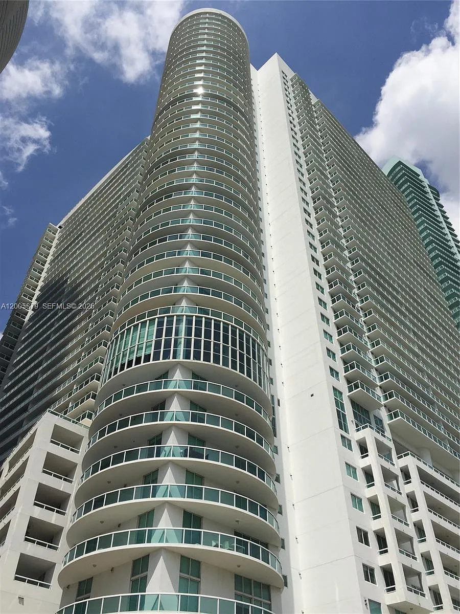 Photo 2 of 23 - 1800 N Bayshore Dr #1506 - Miami, FL Building Photo - 1800 N Bayshore Dr #1506