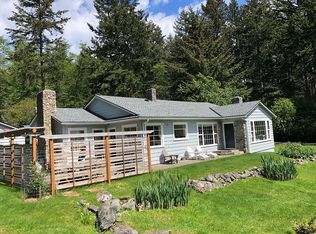 13 Pleasant St, Olga, WA 98279