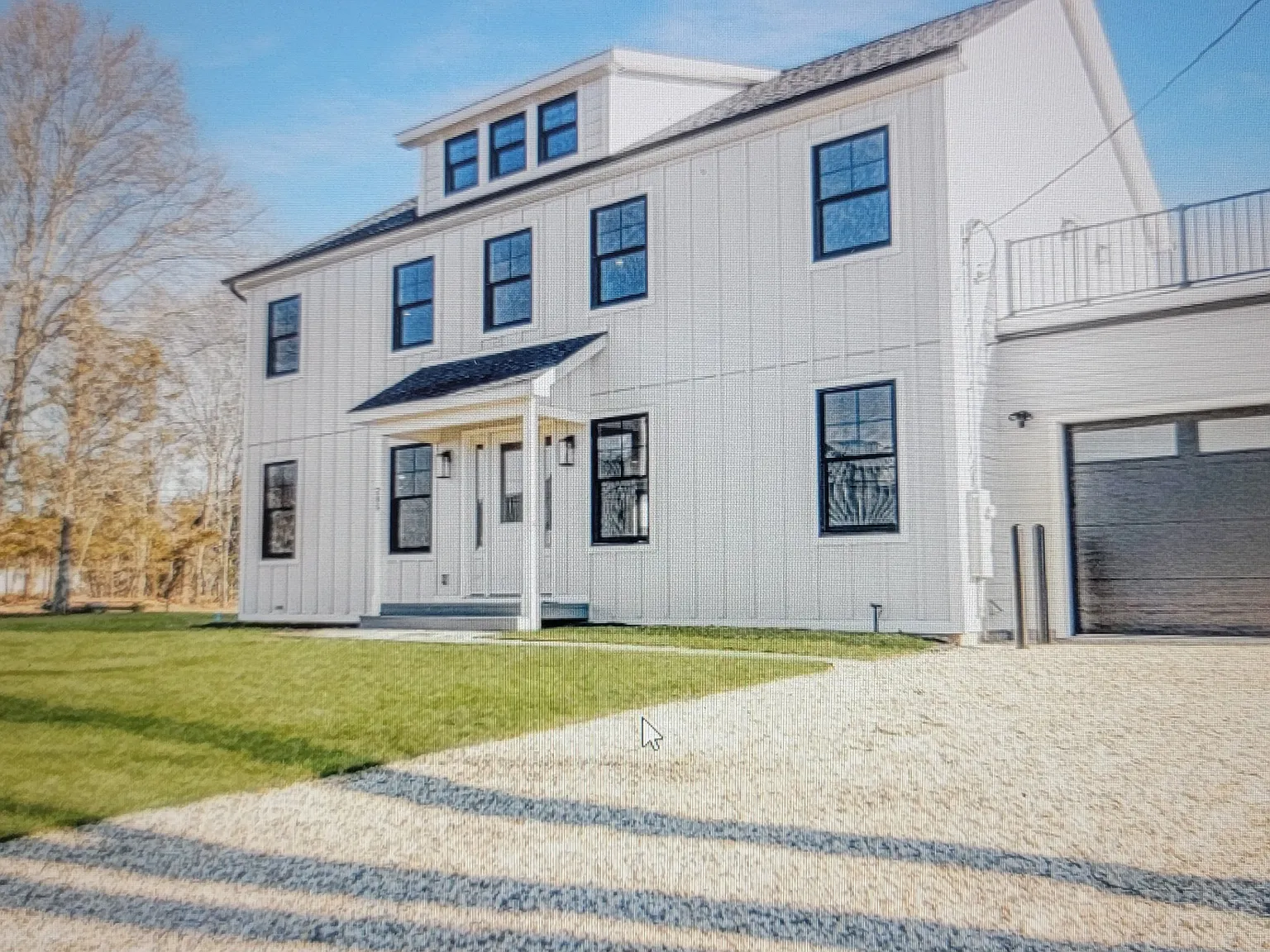 4 bed, 2500 sqft, $5,500 — Photo 1