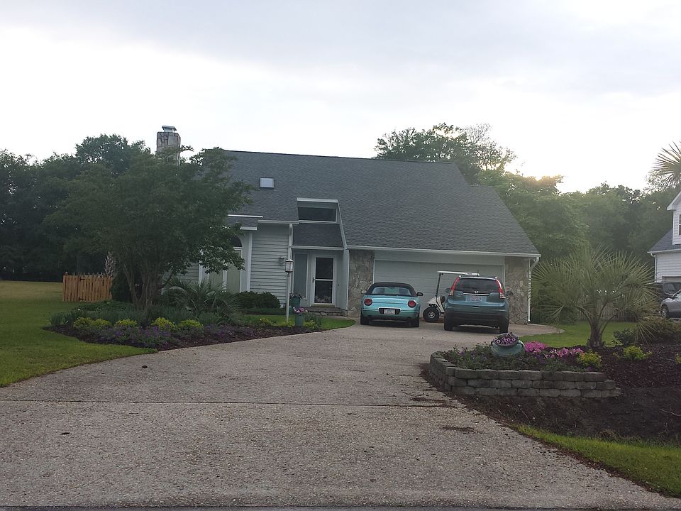 1st image of 228 Yacht Club Dr