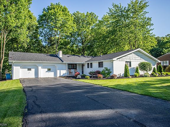 4th image of 7176 Wildwood Dr