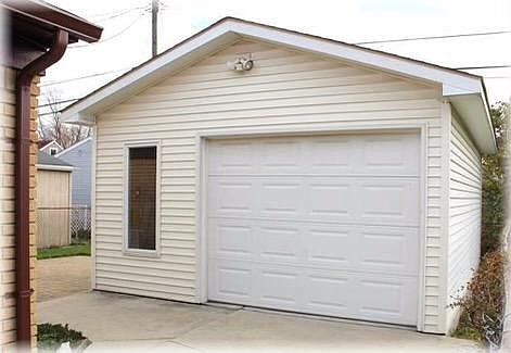 2nd image of 437 W Kalama Ave