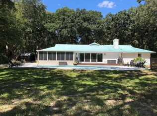 2668 Cherry Point Rd, Wadmalaw Island, SC 29487