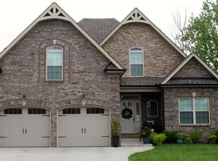 816 Carousel Ct, Clarksville, TN 37042