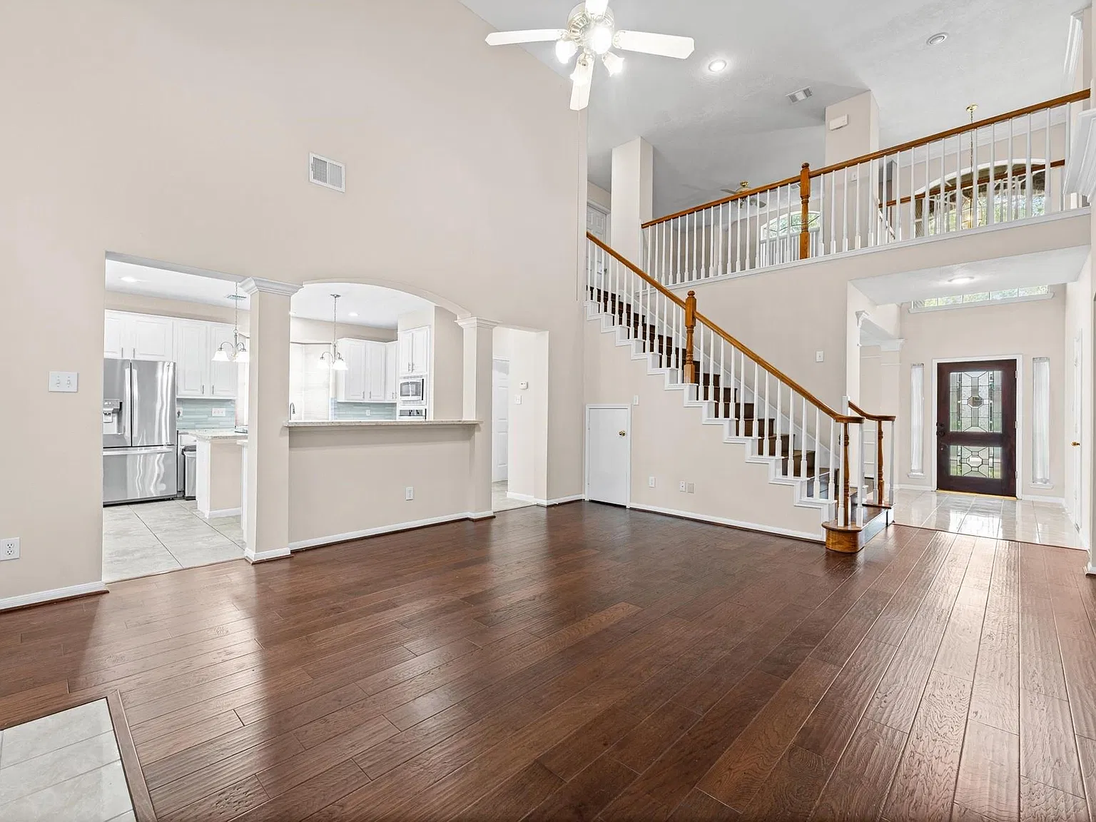 5 bed, 3.5 bath, 3135 sqft, $2,995 — Photo 3