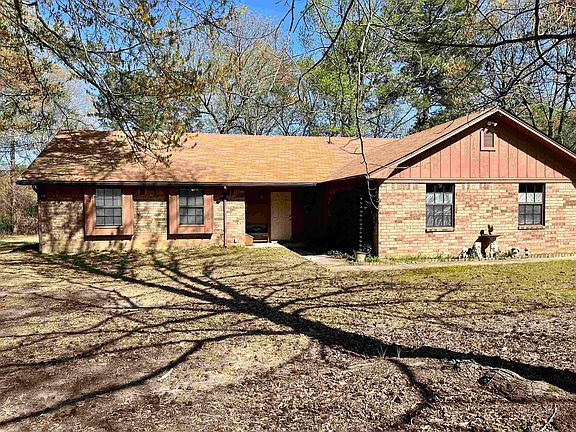 2nd image of 136 McKeehan Ln