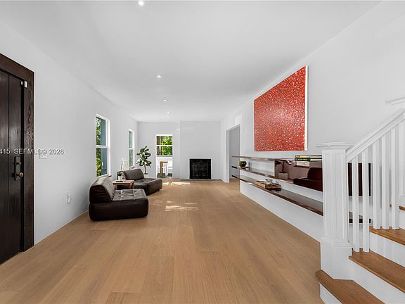 3rd image of 5812 Alton Rd
