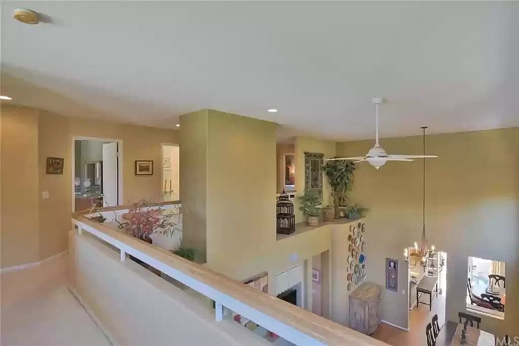 4 bed, 2.5 bath, 2371 sqft, $1,250 — Photo 1