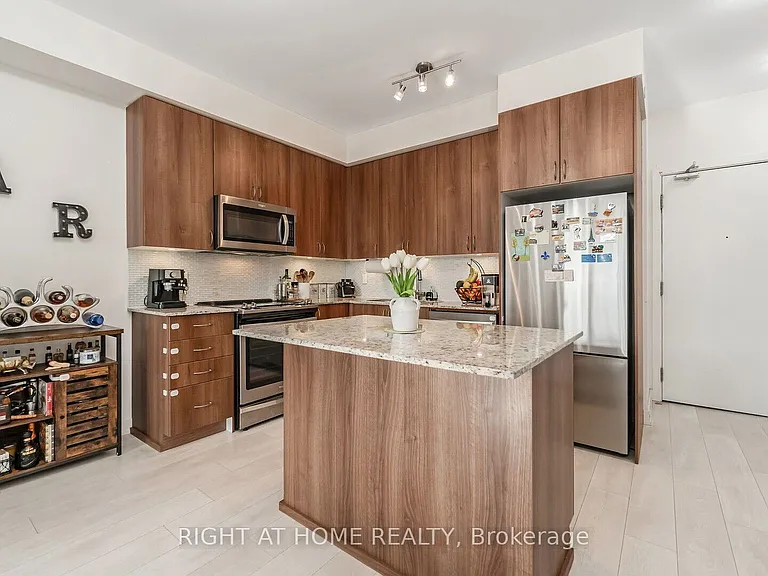 4655 Glen Erin Dr #206 — Photo 28