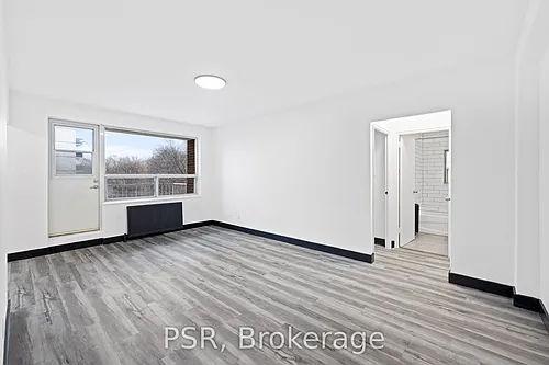 600 Eglinton Ave W Photo 1