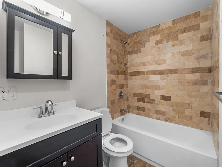 342 Broadway — Photo 11