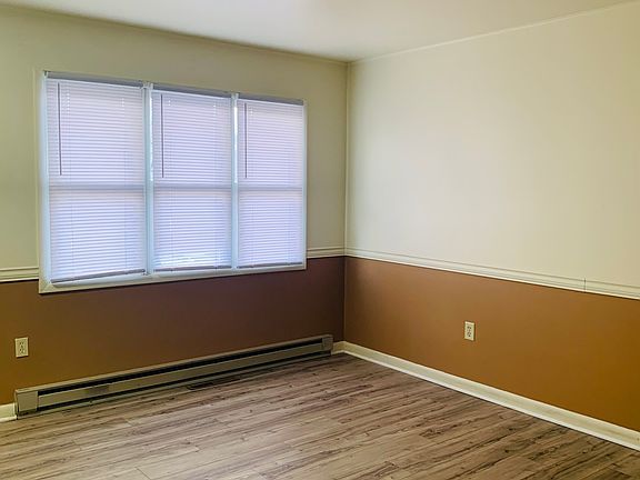 5th image of 48 Queen Ave #48