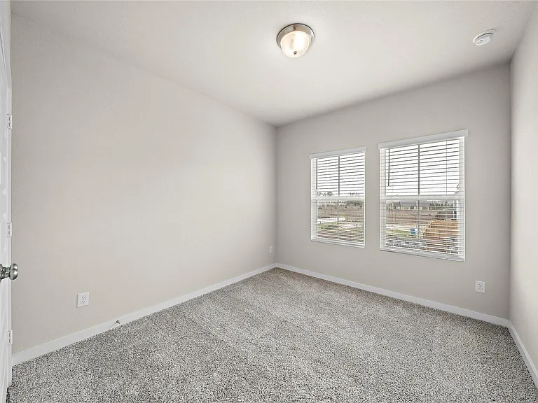9912 Storehouse Dr — Photo 12