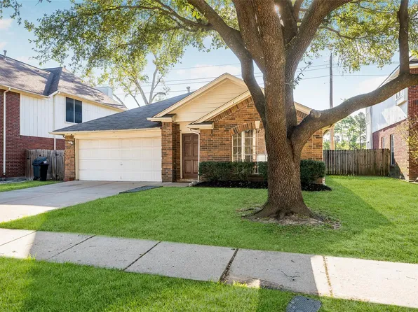 16007 Lakestone Dr, Tomball, TX 77377