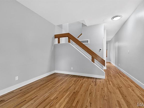 5th image of 1309 Mackay Pl